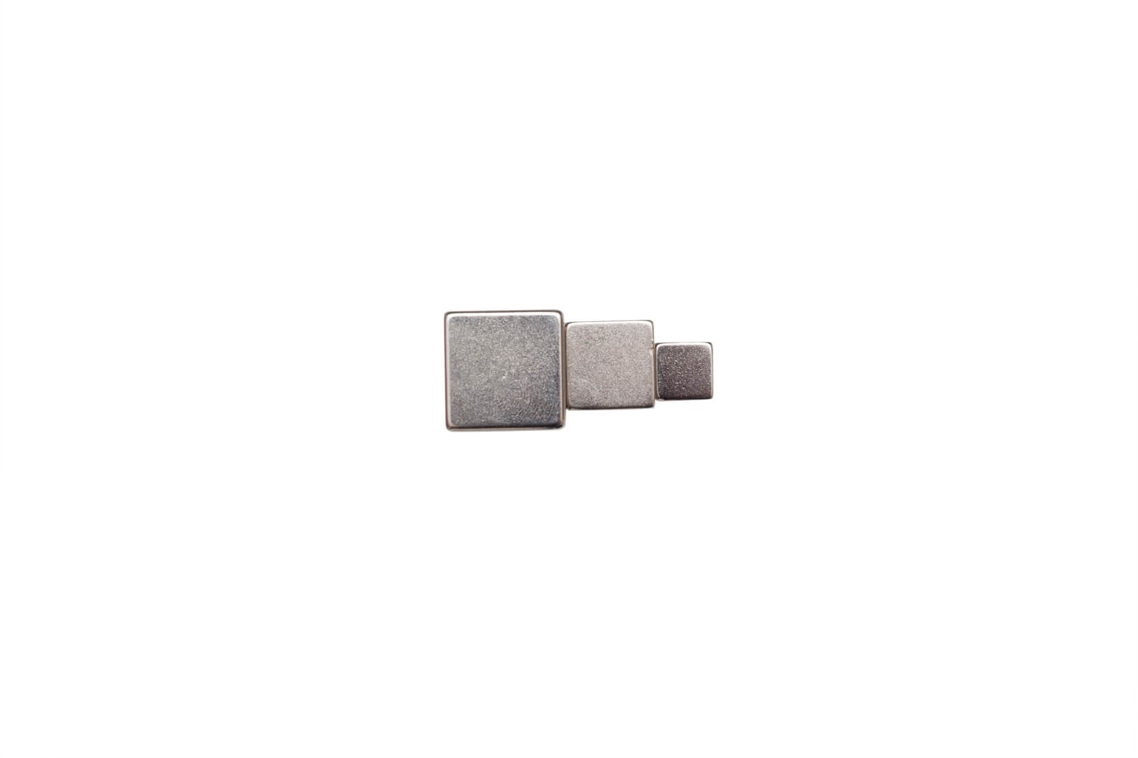 Neodym-Würfelmagnet, 10x10x10 mm 3,8 kg Haftkraft, 4 St./Set, hellsilber
