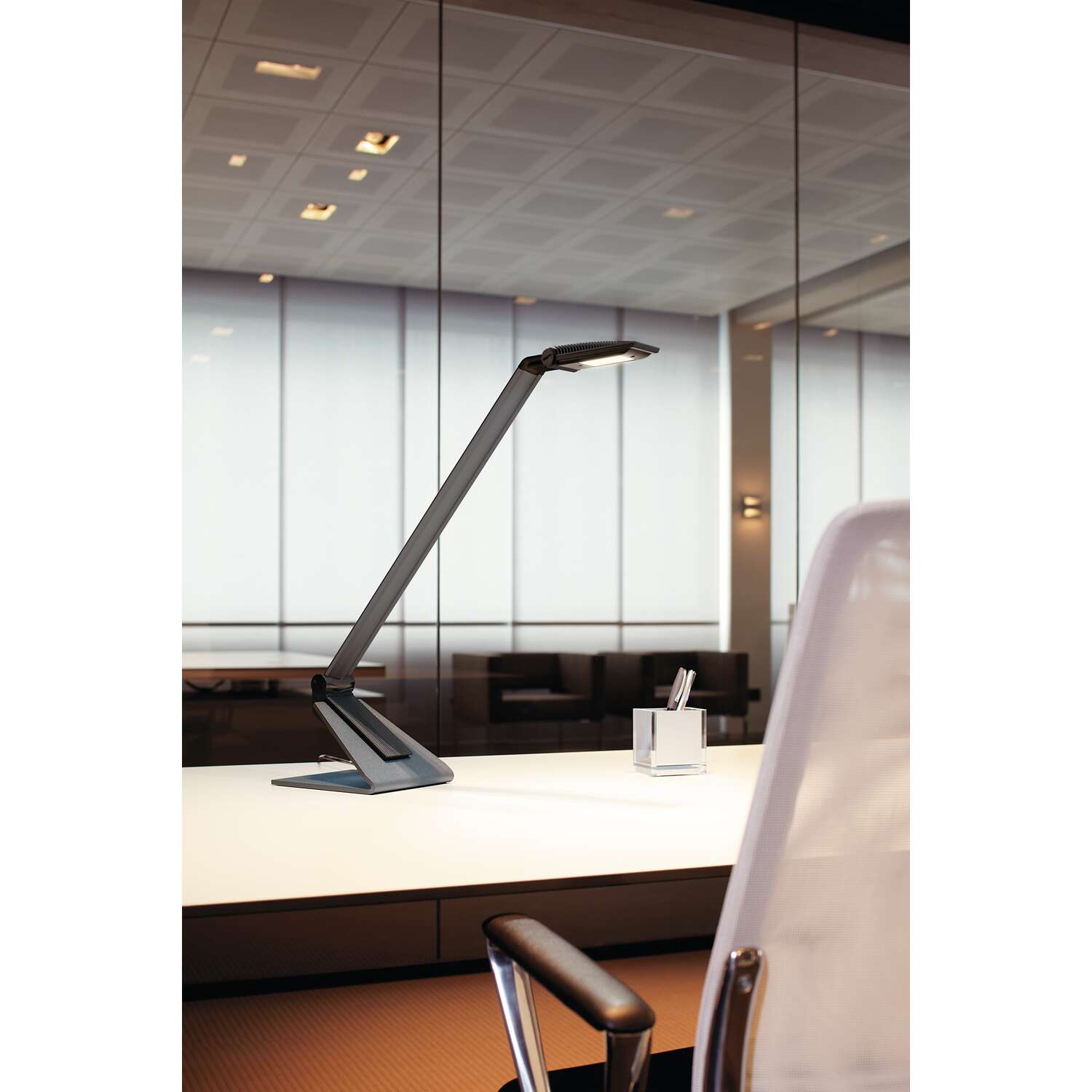 Luminaire de bureau LED MAULsolaris